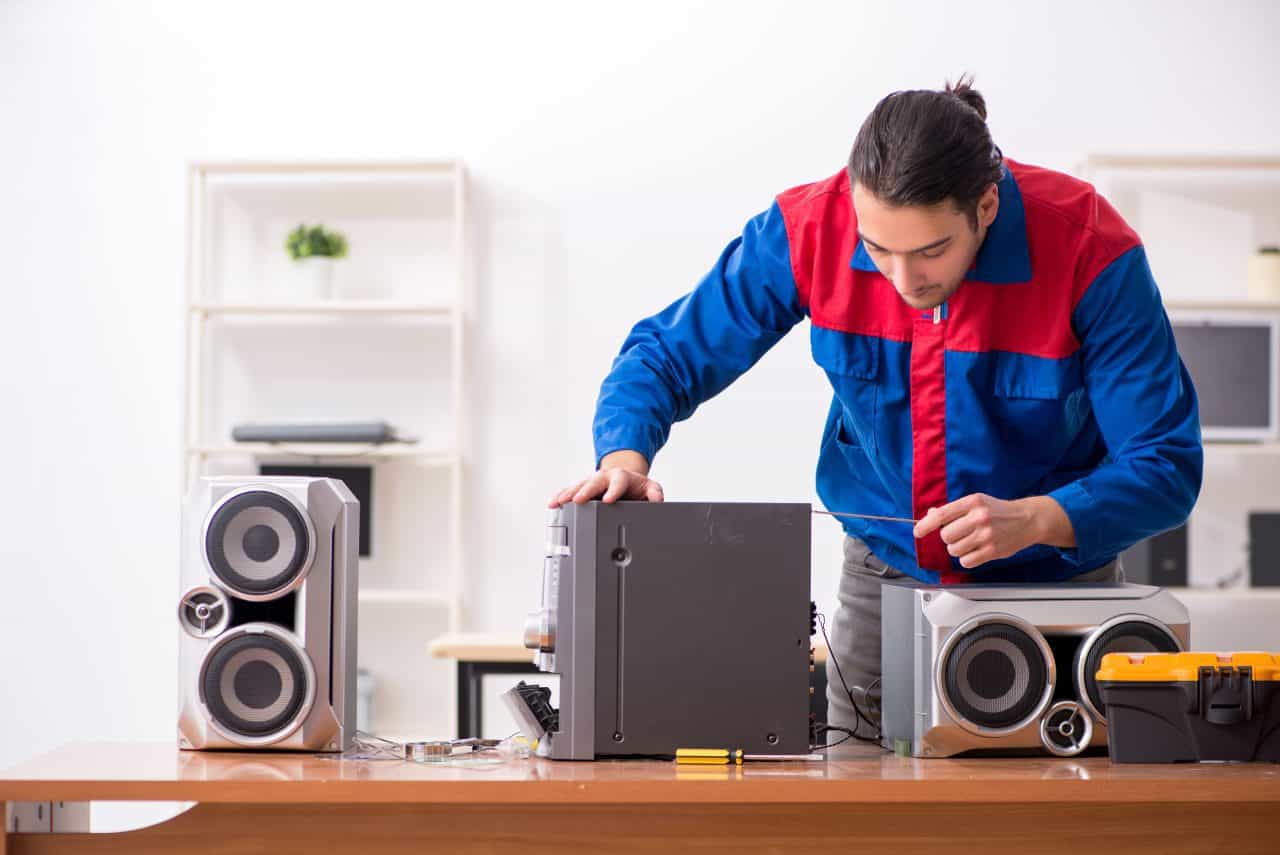 what-levels-should-you-set-your-speakers-to-solved-stampsound