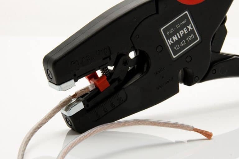 Can You Use Speaker Wire For 12v Power? Here’s The Truth Stamp Sound
