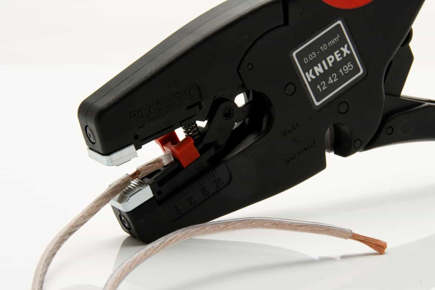 Can You Use Speaker Wire For 12v Power? Here’s The Truth Stamp Sound