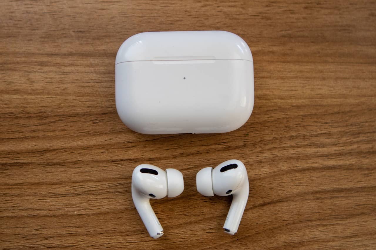 Why Do Airpods Have Static Noise?
